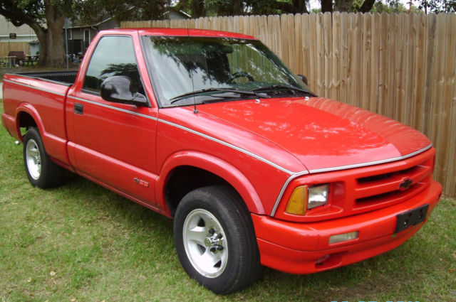 EXTREMELY RARE AND COLLECTABLE SS MODEL 1 OF 5,670 MADE IN 1994 1994 Chevrolet S-10