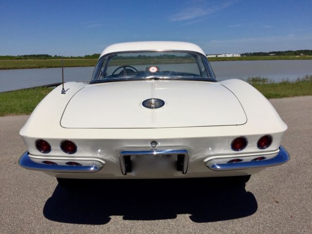 1961 Chevrolet Corvette Convertible - photo 4