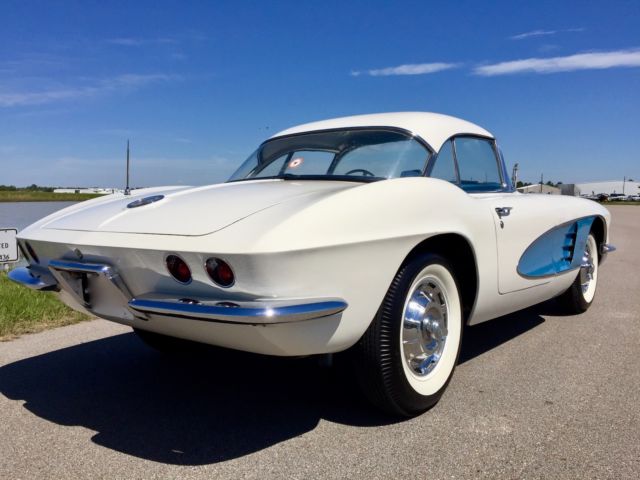 1961 Chevrolet Corvette Convertible - photo 5