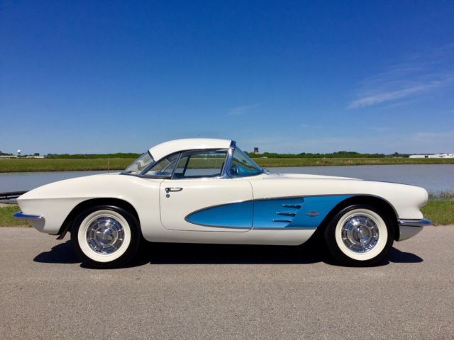 1961 Chevrolet Corvette Convertible - photo 6
