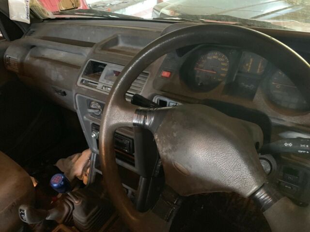 1991 Mitsubishi Montero - photo 6