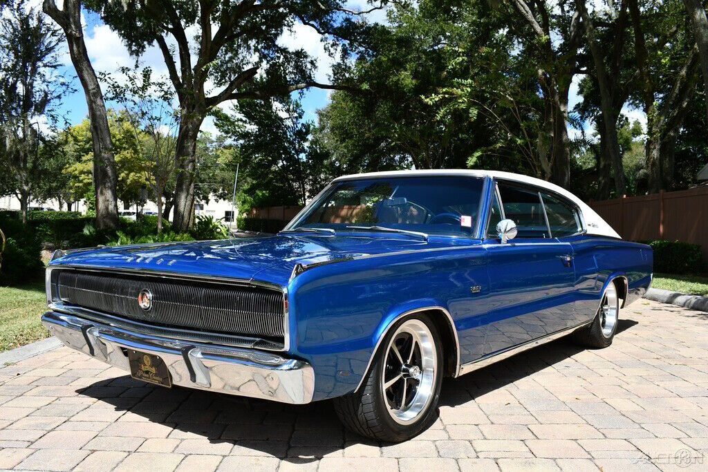 1967 Dodge Charger Beautiful Restoration Stunning color's - photo 3