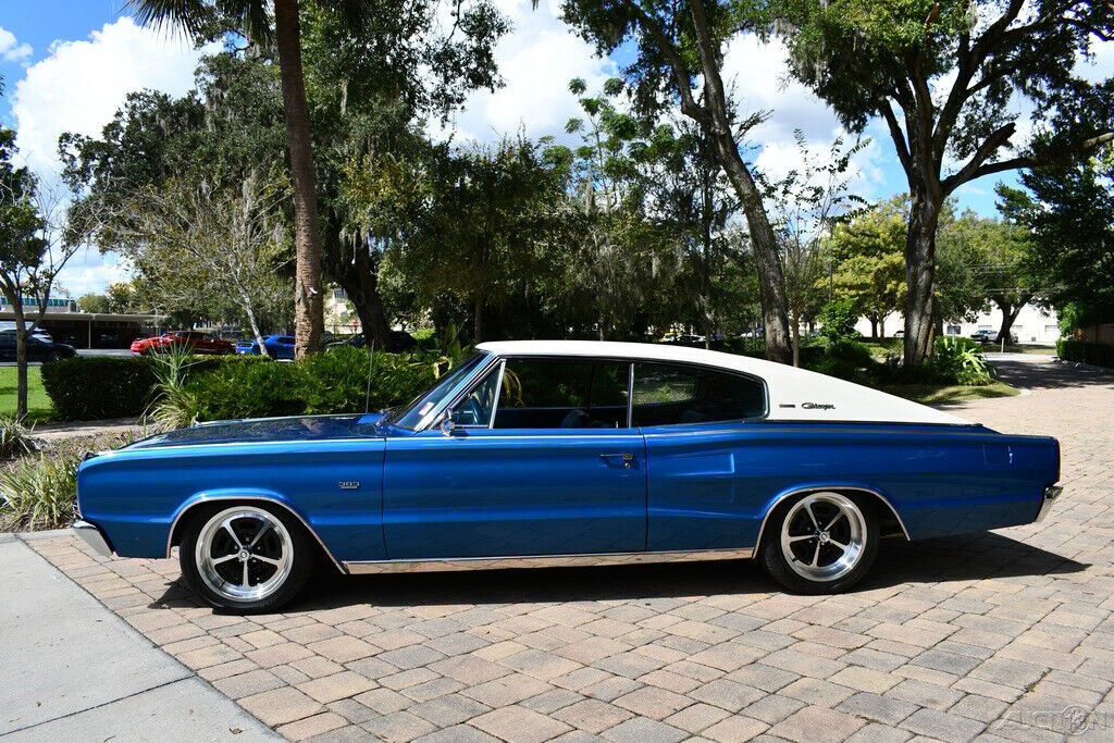 1967 Dodge Charger Beautiful Restoration Stunning color's - photo 4