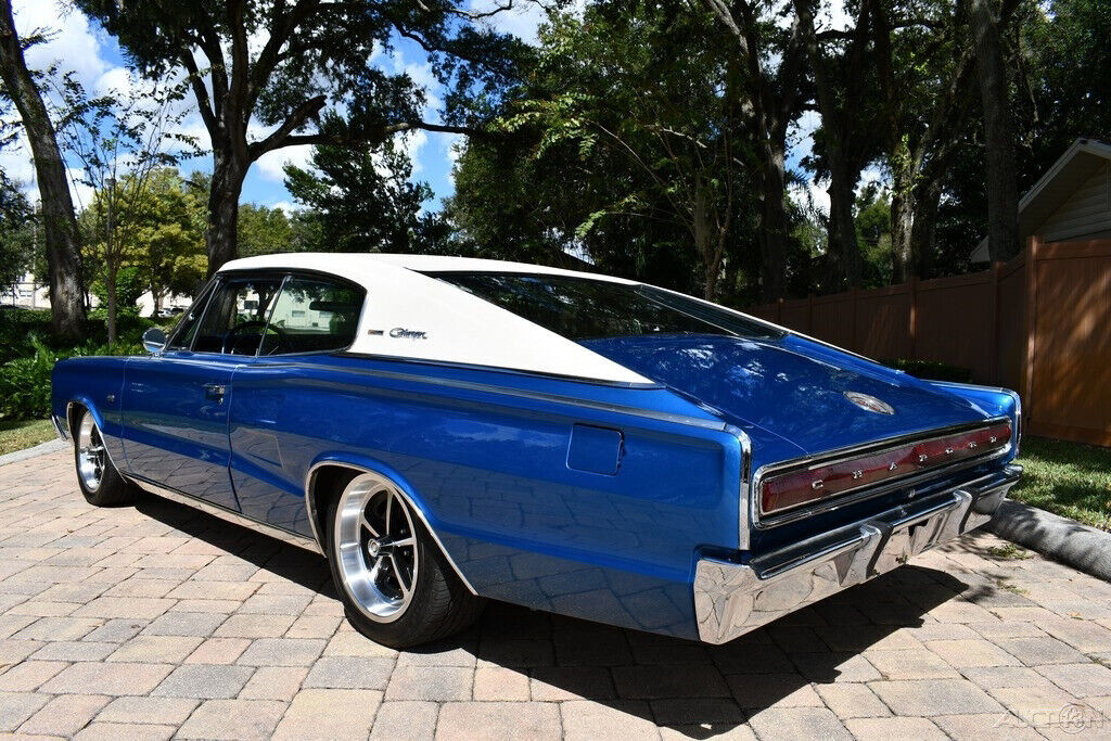 1967 Dodge Charger Beautiful Restoration Stunning color's - photo 5