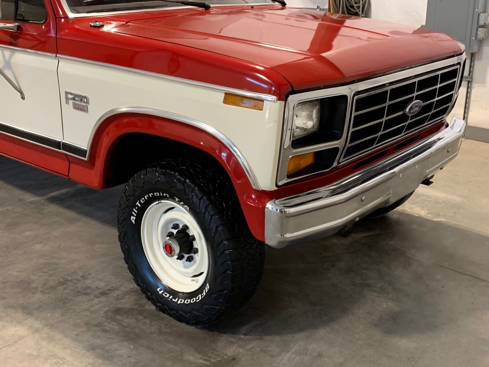 1983 Ford F-250 - photo 2