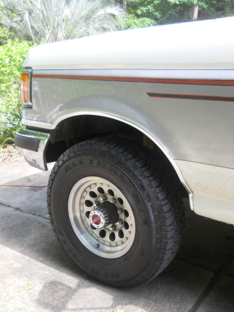 1991 Ford Bronco XLT - photo 8
