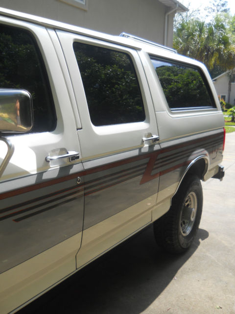1991 Ford Bronco XLT - photo 9