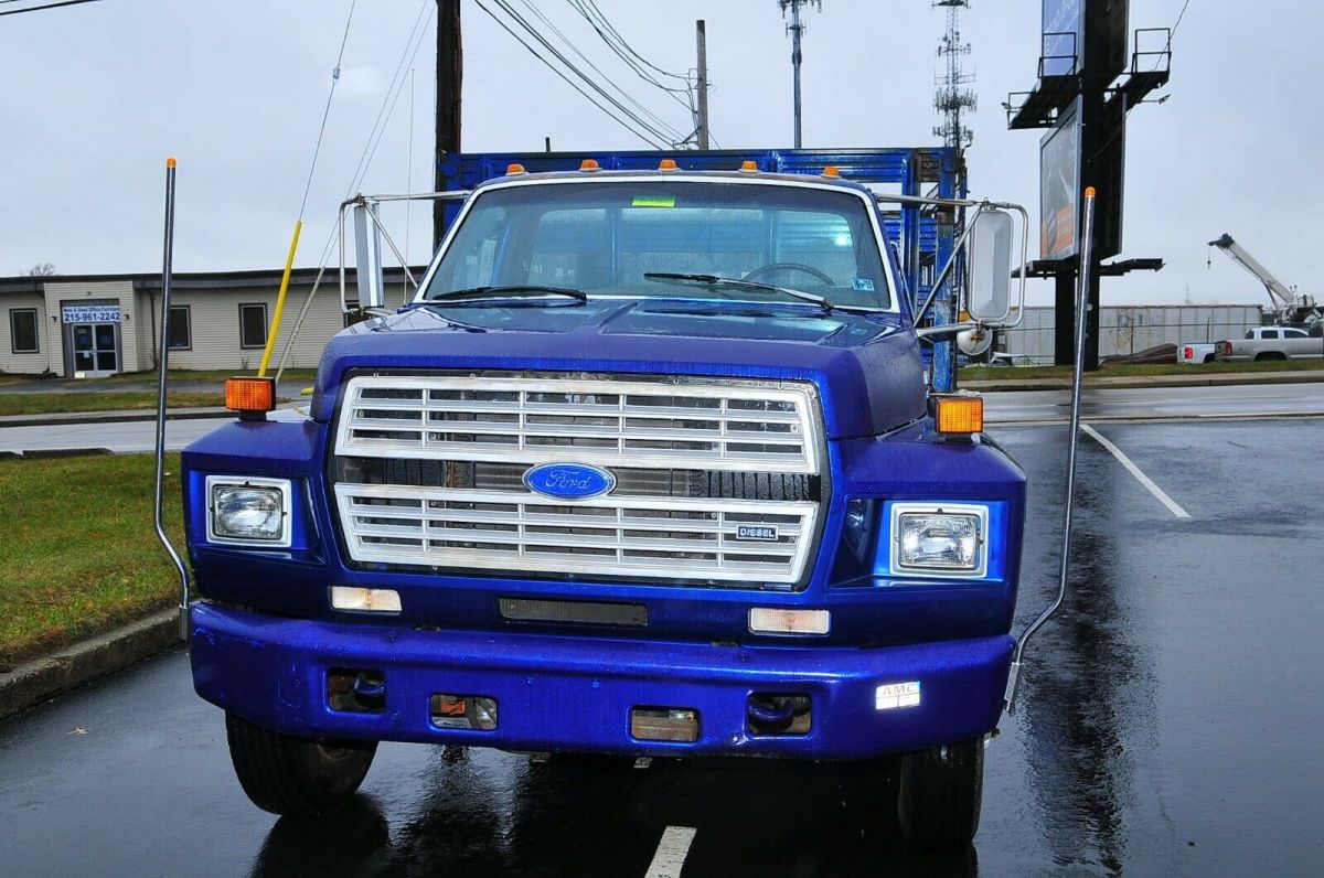 1993 Ford F700 Dump truck - photo 5
