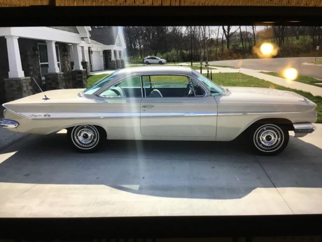 Fabulous barn find!!!!!Been sitting for a while but cleaned up very nice!!!!! 1961 Chevrolet Impala