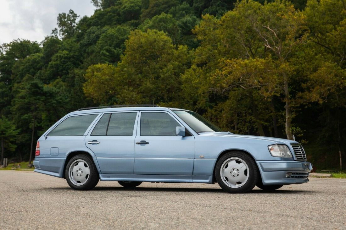 Factory 5-Speed Transmission, AMG style Aero Kit, AMG Monoblock Wheels 1992 Mercedes-Benz E-Class