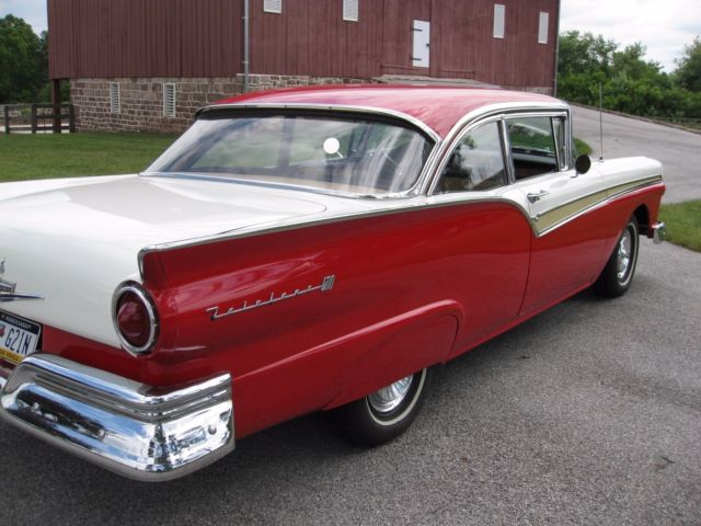 1957 Ford Fairlane 500 - photo 2