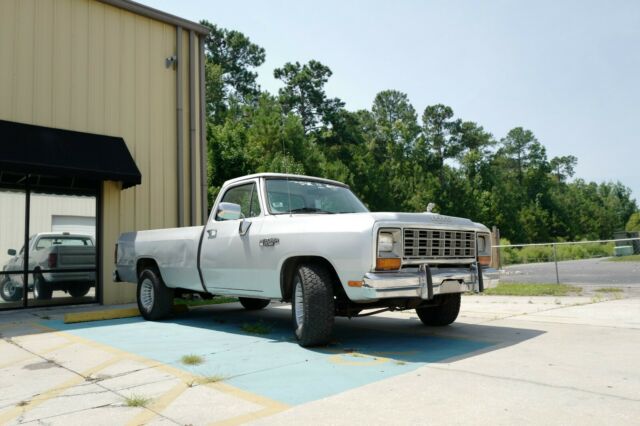 1987 Dodge Ram 3500 - photo 2