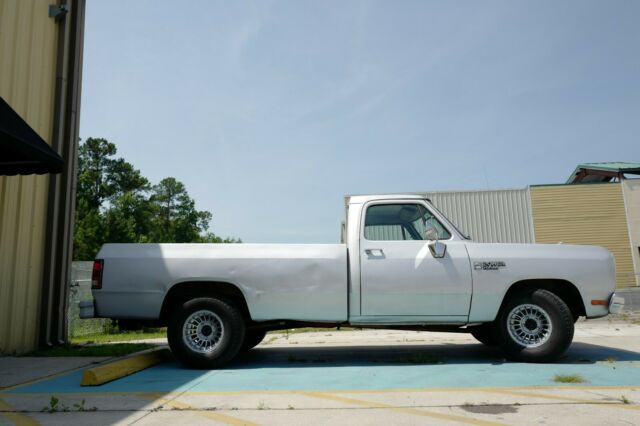 1987 Dodge Ram 3500 - photo 3