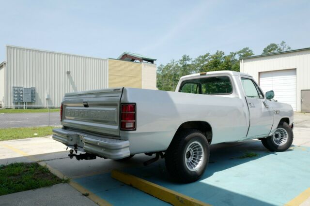 1987 Dodge Ram 3500 - photo 4