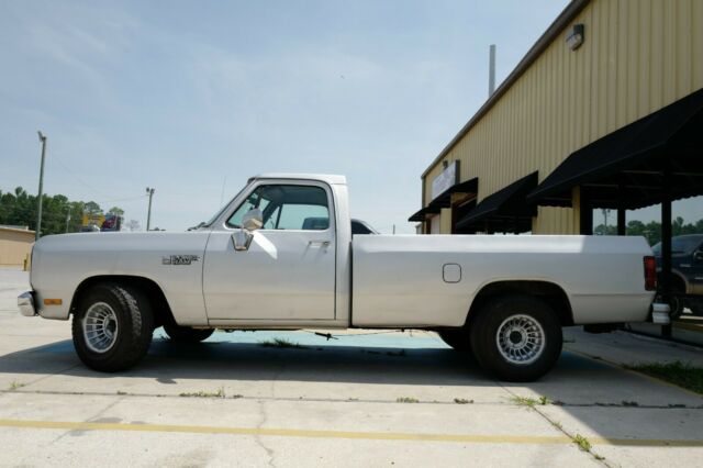 1987 Dodge Ram 3500 - photo 7