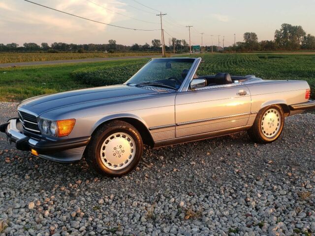 1987 Mercedes-Benz SL-Class 560SL - photo 2