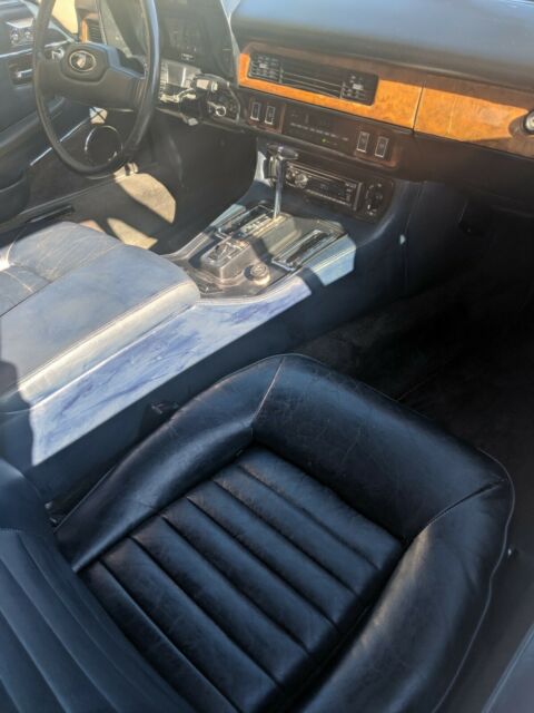 1987 Jaguar XJ12 - photo 13