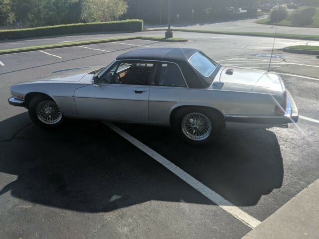 1987 Jaguar XJ12 - photo 4