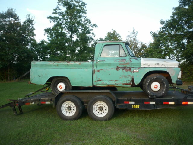 Farm fresh Arkansas classic! C10 short bed fleetside with small rear window! 1966 Chevrolet C-10