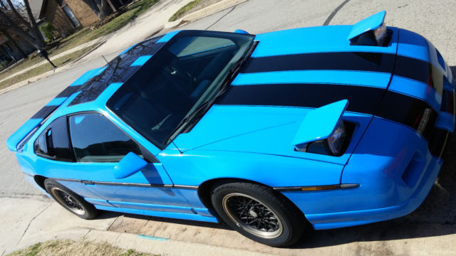 Fast 1986 Pontiac Fiero GT with V8 Cadillac 4.9 ltr engine blue w stripes rare 1986 Pontiac Fiero