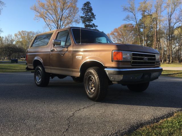 Featured in 2018 Michael Myers Halloween movie 1990 Ford Bronco Eddie Bauer
