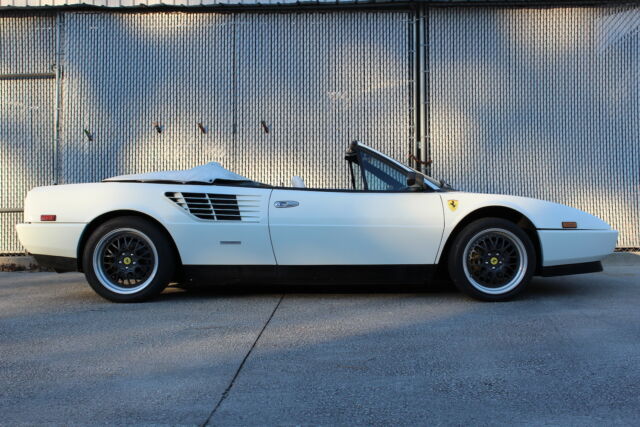 1987 Ferrari Mondial Cabriolet - photo 2