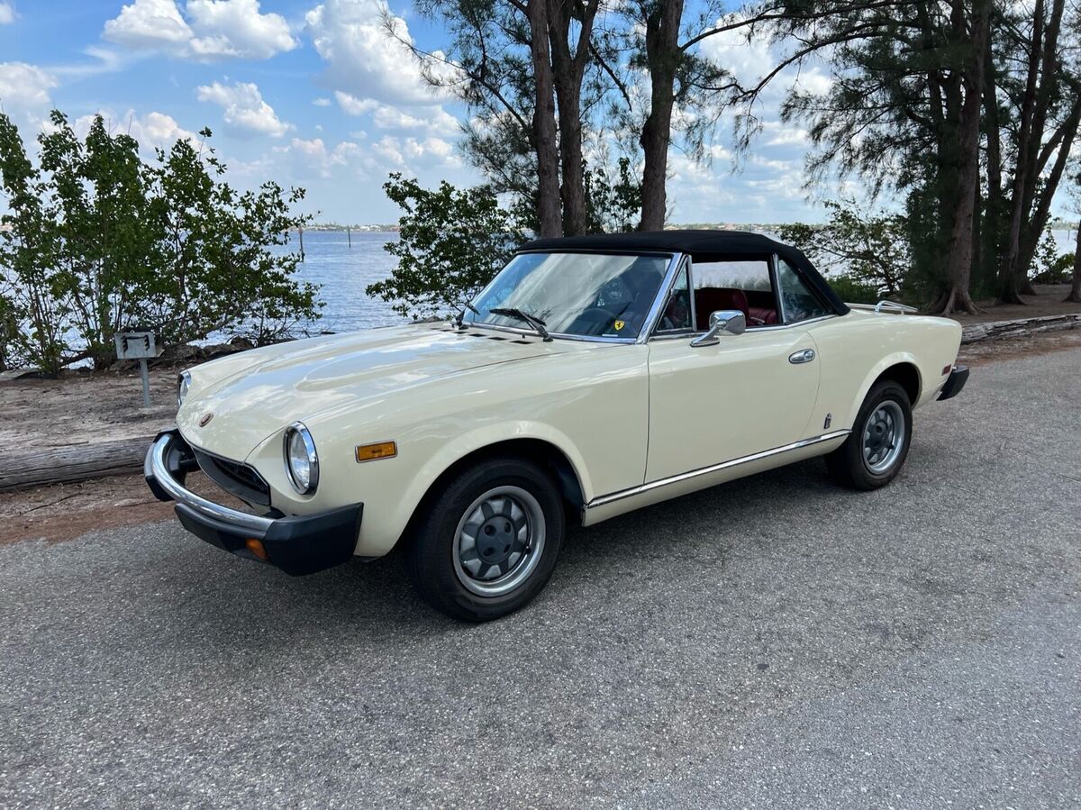 1980 Fiat 124 Spider - photo 2