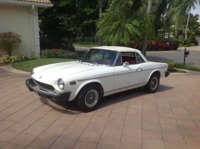Fiat 1976 124 Sport Spider 1976 Fiat 124 Spider