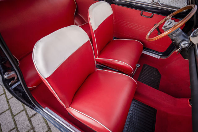 1967 Fiat 500 Stunning "Blue Medio" 456 with Red/White interior - photo 8