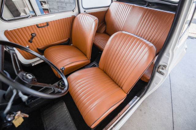 1971 Fiat 500 Stunning "Bianco" 233 with Ocra/Black interior - photo 11