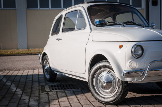 1971 Fiat 500 Stunning "Bianco" 233 with Ocra/Black interior - photo 2