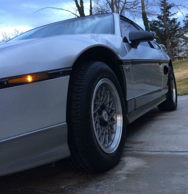 1987 Pontiac Fiero GT - photo 3