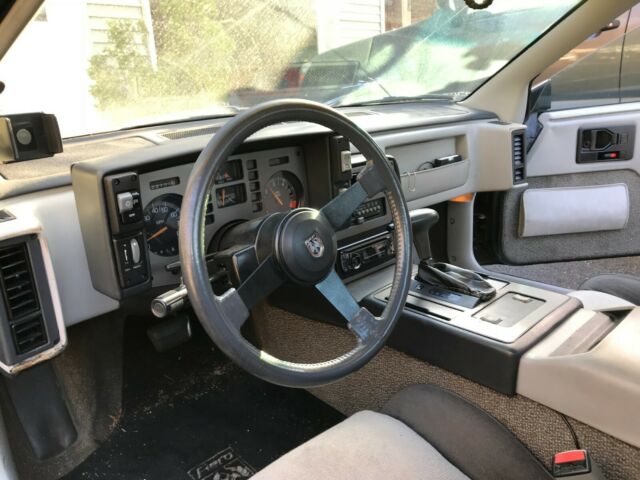 1985 Pontiac Fiero GT - photo 2