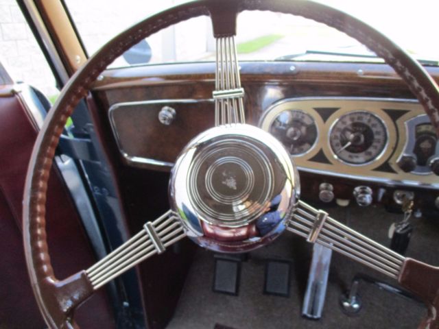 1937 Packard 1502 Convertible Sedan - photo 9