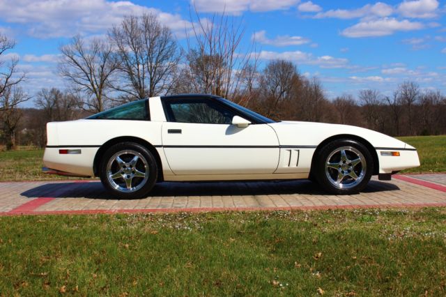 1985 Chevrolet Corvette - photo 2