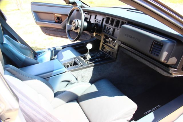 1985 Chevrolet Corvette - photo 8