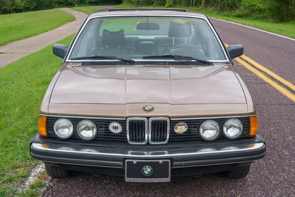 1984 BMW 733I - photo 2