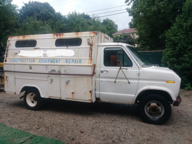 FINAL SALE Ford E350 Utlity Body with V8 351 Windsor (5.8L) and 10 Foot Body 1984 Ford E-Series Van