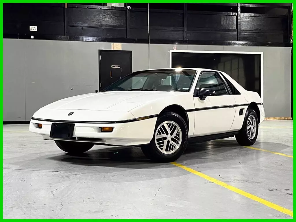 Firebird GT Toyota MR2 Mazda RX-7 Miata Toyota Celica Nissan 240sx Ford Mustang 1987 Pontiac Fiero BASE COUPE - CLEAN CARFAX - 893 SUPER LOW MILES! - RARE FIND