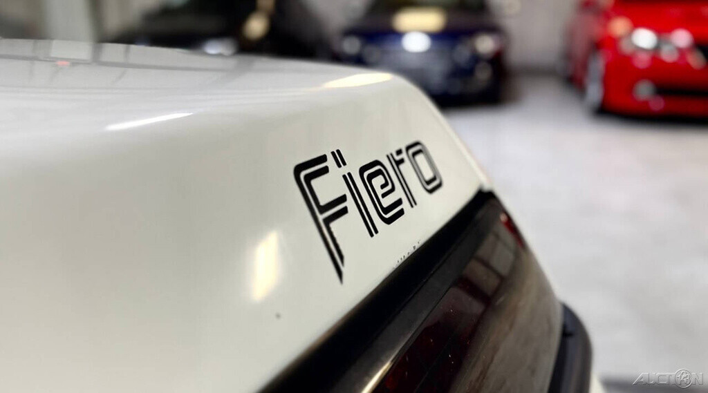 1987 Pontiac Fiero BASE COUPE - CLEAN CARFAX - 893 SUPER LOW MILES! - RARE FIND - photo 8