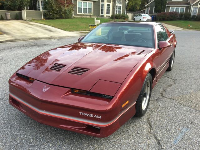 FIREBIRD TRANS AM GARAGED LOW MILES WS6 SUSPENSION T-TOPS TUNED PORT INJECTION 1986 Pontiac Trans Am GARAGED LOW MILES WS6 T-TOPS TUNED PORT INJECTION