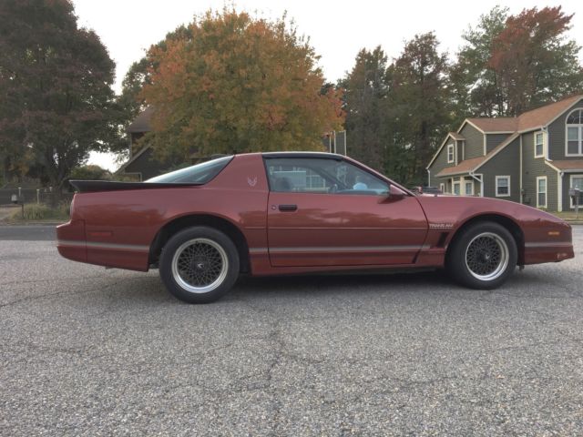 1986 Pontiac Trans Am GARAGED LOW MILES WS6 T-TOPS TUNED PORT INJECTION - photo 8