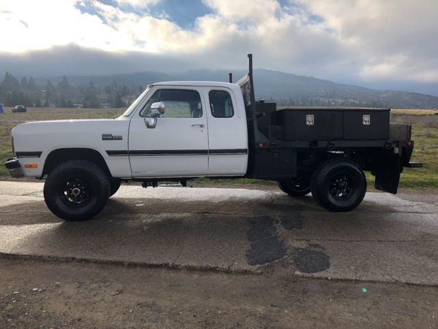 1993 Dodge Ram 2500 FIRST GEN 12 V 4X4 ONLY 137K - photo 10