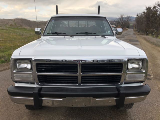 1993 Dodge Ram 2500 FIRST GEN 12 V 4X4 ONLY 137K - photo 3