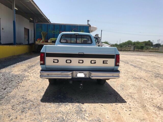 1993 Dodge Ram 2500 LE - photo 2