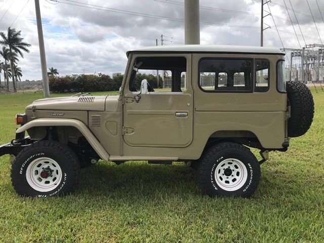 1982 Toyota Land Cruiser FJ40 4X4 - photo 2