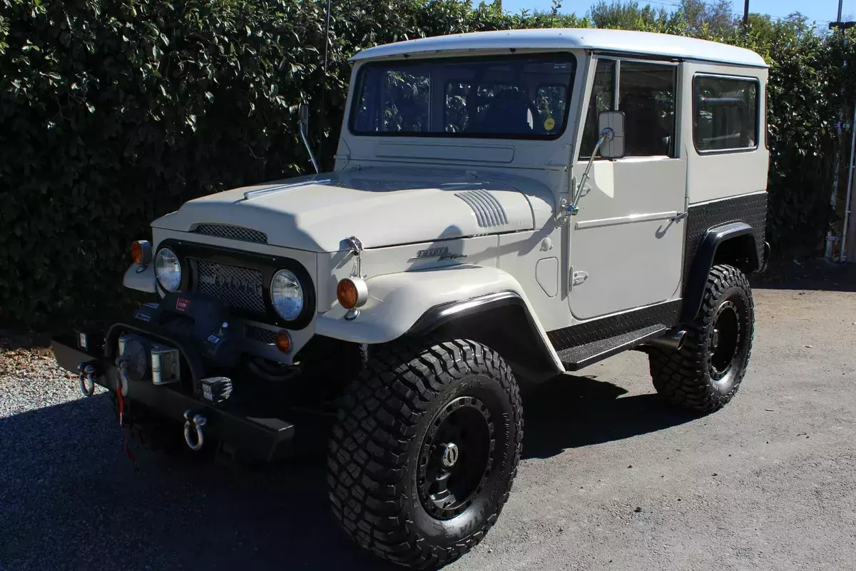 FJ40 Fuel Injected V8, 4 Speed Trans, Rear Locker 1965 Toyota Land Cruiser