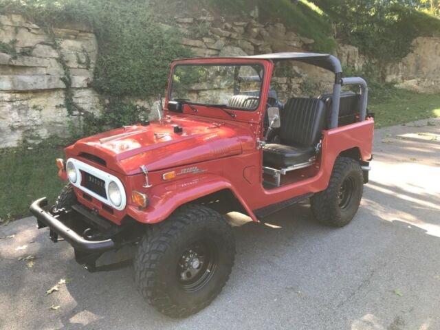 1971 Toyota Land Cruiser FJ40 - photo 2