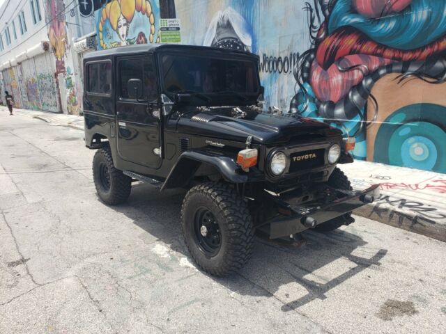 1977 Toyota Land Cruiser FJ40 - photo 5