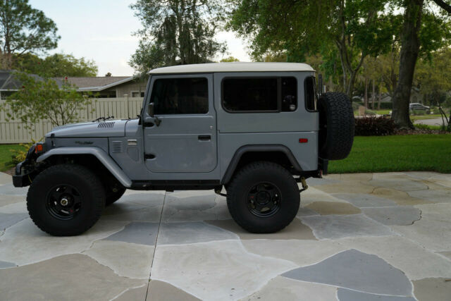 1976 Toyota Land Cruiser FJ40 - photo 9
